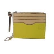 กระเป๋าใส่เหรียญ/บัตรทรงสี่เหลี่ยมมือสองจาก LOEWE ทำจากหนังลูกวัว สีเหลืองมะนาวสองสี กระเป๋าใส่บัตร 