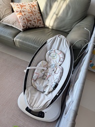 4 moms rockaroo 電動搖椅