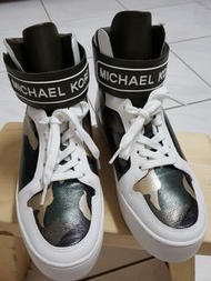 全新 MICHAEL KORS MK 限量專櫃款 迷彩 高筒鞋