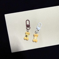 【Ready stock】[Recommended by the Store Manager] sweet Puppy paw bone keychain cute sweet Cool Style 