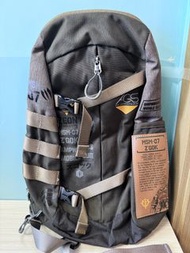 AGS Creations Z'Gok 斜背包