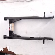 SWING AREM ARM FORK BELAKANG LENGANAYUN GARPU BELAKANG HONDA SUPRA X125 SUPRA FIT NEW FIT X SILVER H