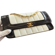 Chanel 熊貓配色雙C扣黛妃鏈條包
