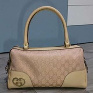 Gucci 粉色波士頓包