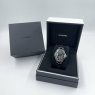 CHANEL 黑色12點鑽J12 Caliber 12.1 機芯腕錶38 毫米