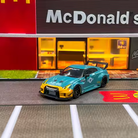 MC 1/64 LBWK R35 1.5 ADVAN Alloy Model Car