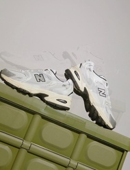 New Balance NB 530 銀黑男女同款 減震防滑運動鞋