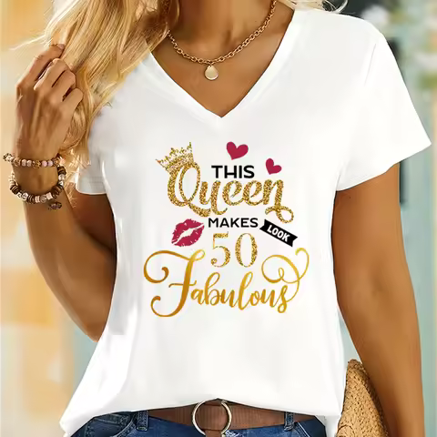 This Queen Makes 50 Look Fabulous Woman T-shirts Love 50th Birthday Party T-shirt Queen Classic Grap