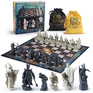 [Preorder] The Noble Collection Lord Of The Rings™ Chess Set: Battle For Middle-Earth