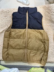Uniqlo size 150 羽絨背心