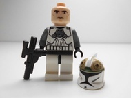 LEGO Star Wars Minifigure - Clone Gunner Trooper AT-TE Driver with Blaster (8014)