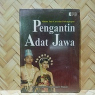 Meaning of Javanese traditional bridal care and equipment. m8