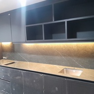 Top Table dan Backsplash Quadra