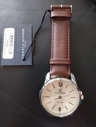 Tommy Hilfiger 真皮手錶40mm