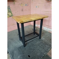 Edge table / Coffee table (L 40cm x D 30cm x H 40cm)