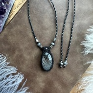 N913 蠟線編織 白水晶(black dot quartz) 不鏽鋼珠 頸鏈