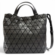 狀況極佳 △BAOBAO ISSEY MIYAKE MIYAKE BB31 AG311 CRYSTAL MATTE 2-way shoulder tote bag, black, made in Ja