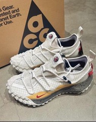 新店特惠Nike ACG Mountain Fly 舒適跑鞋 男款 白色