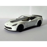 Diecast Car Chevrolet Corvette Z06 white miniature car 1:36