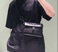 Prada 男女通用相機包 手機包 胸包 斜挎包
