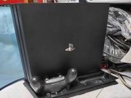 網拍唯一 疾速大容量 2TB SSD PS4 PRO CUH-7071B 黑 遊戲主機+原廠手把搖桿+散熱充電座 