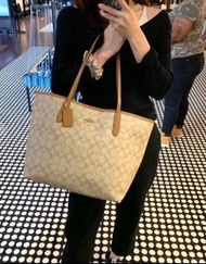 COACH 卷草紋托特包正品帶吊牌
