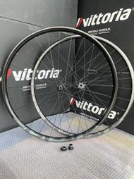 [ㄚ順雜貨鋪] 特價 vittoria 維多利亞 700c 碟煞輪組 (軸心12/15mm) 免運費