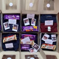 LOVE DEDICATION GIFT ( with love card message + 1 tshirt + 1 flower ). Surprise love dedication Gift