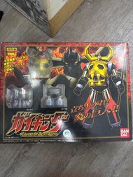 Bandai 超合金 GE-10 《新大空魔龍》 巨靈神 / 鎧輝王