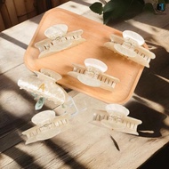 [GA] New Creative Design 8.6CM Cream-Coloured Letter Simple Acrylic Clip Hair Accessories For Temper