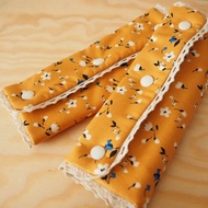 薑黃小花圖案嬰兒/小童嬰兒揹帶/汽車座椅 雙面口水巾/揹帶套