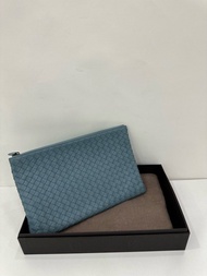 👝BV/ Bottega Veneta Classic Intercciato Clutch Size 24.5*15cm 葆蝶家 經典編織手拿包 尺寸：24.5*15cm