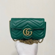 GUCCI GG Marmont Super Mini Supermini Bag Crossbody Chain Green 做舊金鏈 單肩包 斜挎包 手拿包 超迷你 包包 綠色 | 476433-
