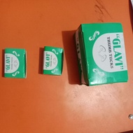 Thumb nail tucks nail pins