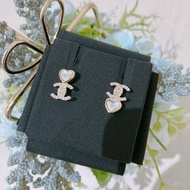 TK2022	Chanel 香奈兒CC字連心心耳環 CC Logo And Heart Earrings Crystal x GHW