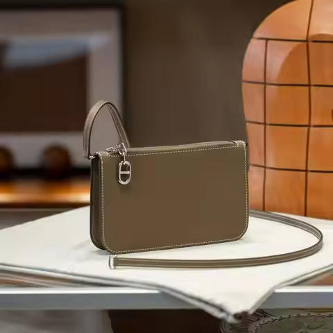 2026 Hot Sale Fashion Lady Genuine Leather Shoulder Bag Luxury High Quality EP Palmprint Cowhide Sna