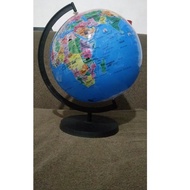 World Map / Round planet Earth Map Atlas (at -821)