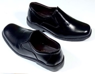 CHEN DIAMOND รองเท้าคัทชูชาย คัทชูหนังขัดมัน ทรงโลฟเฟอร์ หนังแท้100% รองเท้าทางการ สำหรับผู้ชาย พิ้นนุ่ม กันลื่นได้ดี รุ่น 224 สีดำ ไซส์ 40-46