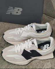 【原裝有盒】New Balance NB 327 低幫 跑步鞋 男女同款 灰黑白