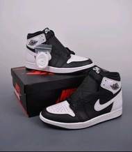 Air Jordan 1 High OG "Reverse Panda"波鞋 黑白