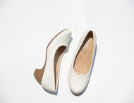 รองเท้าเเฟชั่นผู้หญิงเเบบคัชชูส้นปานกลาง No. 8007-11 NE&amp;NA Collection Shoes