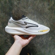 2hand (Size 44) E.R.K.E ULTRA-LIGHT Running Shoes