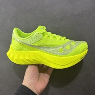 Saucony Endorphin Pro 螢光綠跑鞋