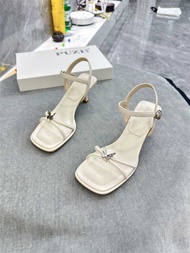 เรียบหรู รองเท้าส้นสูงหัวเหลี่ยมฝรั่งเศสหัวผีเสื้อ ผู้หญิง ใหม่ 2024 One-Strap Fairy หลากหลาย รองเท้