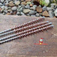 Barrel brush, barrel scraper