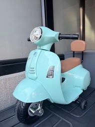 Vespa 兒童電動車