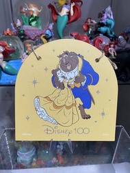 (木掛板)日本絕版迪士尼100週年貝兒belle美女與野獸 Beauty and the Beast公主公仔吊飾 。長髮公主rapunzel 魔髮奇緣 。毛絨公仔 吊飾掛飾擺件。disneystore