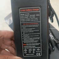 Fast battery charger 21v3a