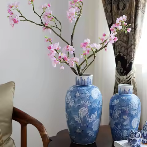 Blue and white porcelain Chinese-style ceramic vase with a blue background, ceramic vase decorative 