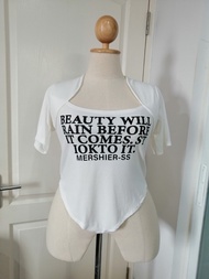 MM60 เสื้อยืดสาวอวบ คอเหลี่ยมแขนสั้น ชายเหลี่ยม สกรีนตัวหนังสือภาษาอังกฤษ อกระหว่าง 36-44 นิ้ว ผ้าร่